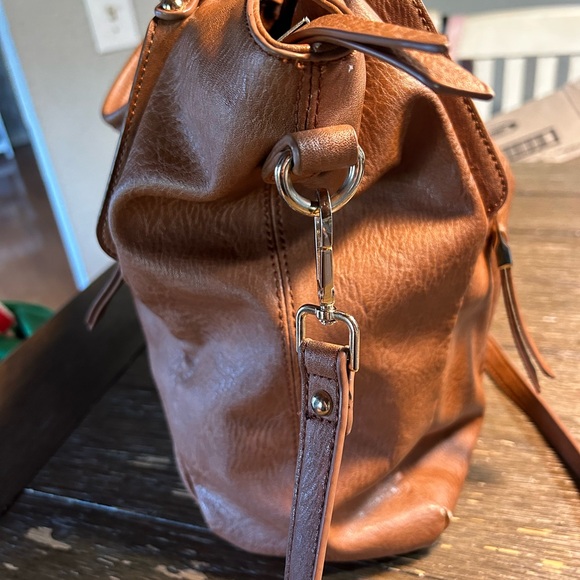 Vegan Leather Urban Expressions Jak tote - Picture 5 of 13